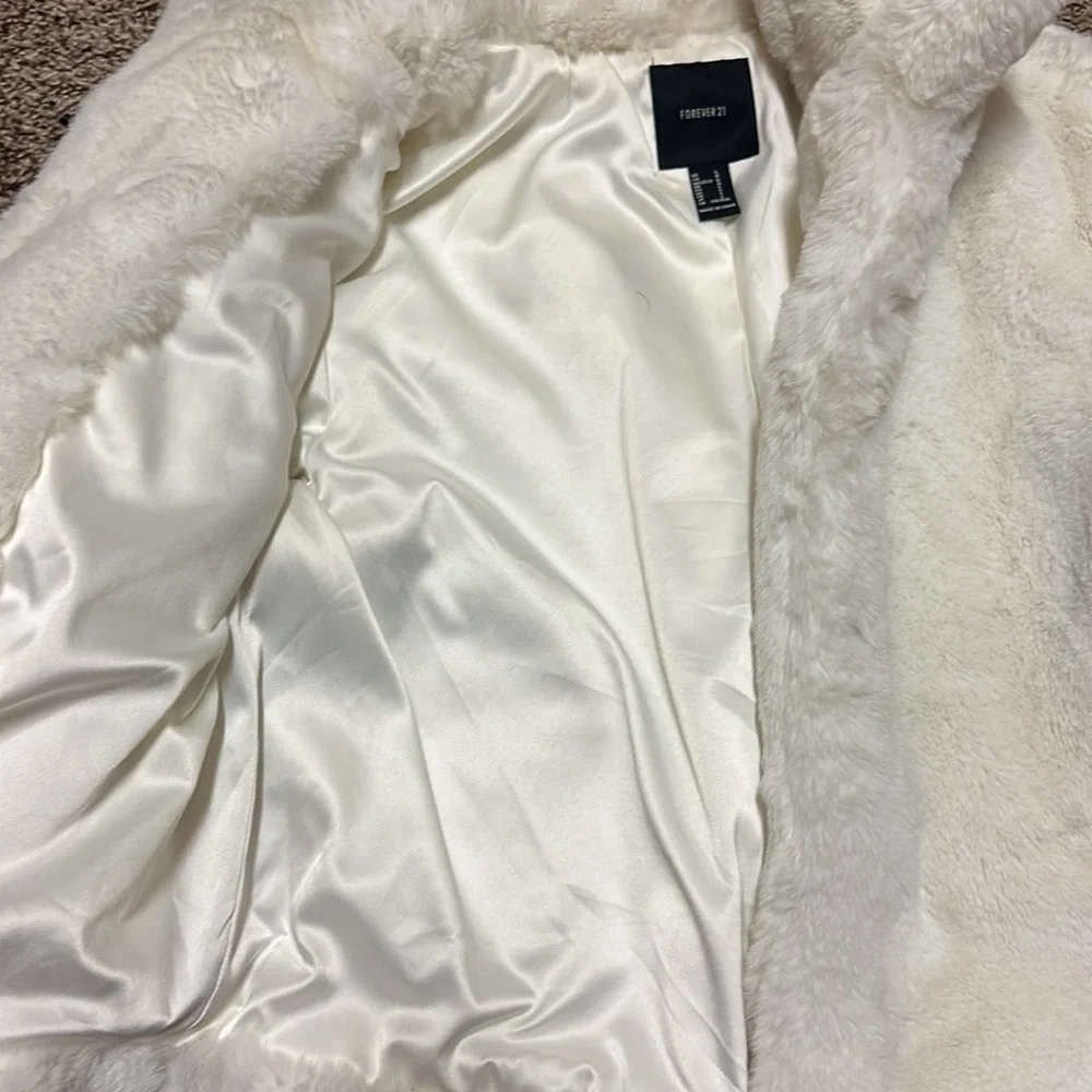 Forever 21 - Picture 3 of 4